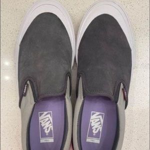 BRAND NEW Mens Vans.